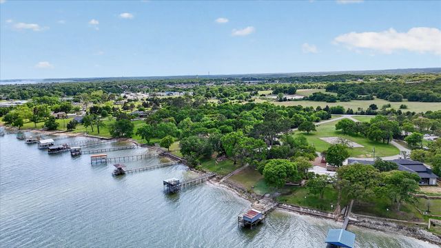 11740 East Court, Azle, TX 76020