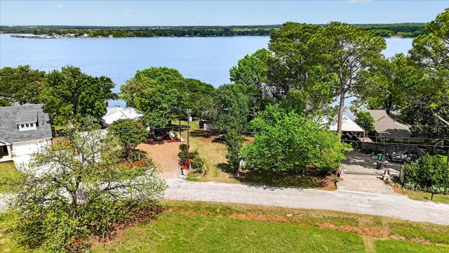 11740 East Court, Azle, TX 76020
