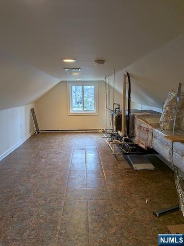 54 Riverview Circle, Little Falls, NJ 07424