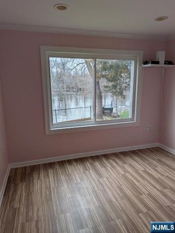 54 Riverview Circle, Little Falls, NJ 07424