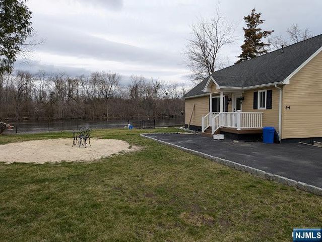 54 Riverview Circle, Little Falls, NJ 07424
