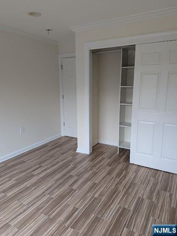 54 Riverview Circle, Little Falls, NJ 07424