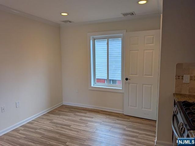 54 Riverview Circle, Little Falls, NJ 07424