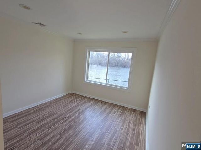 54 Riverview Circle, Little Falls, NJ 07424