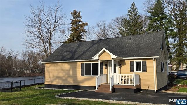 54 Riverview Circle, Little Falls, NJ 07424