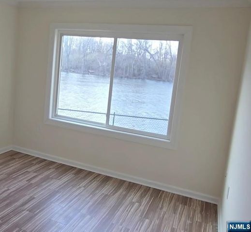 54 Riverview Circle, Little Falls, NJ 07424