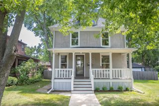 939 Prospect Street, Elgin, IL 60120