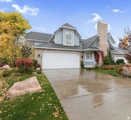 1025 N BROOK HAVEN DR DR, Kaysville, UT 84037