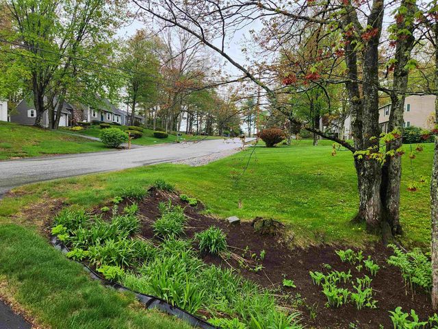 21 Harvest Drive, Hooksett, NH 03106