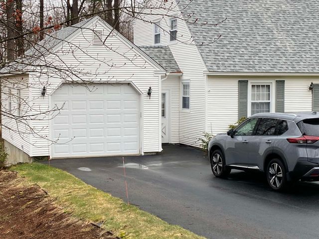 21 Harvest Drive, Hooksett, NH 03106