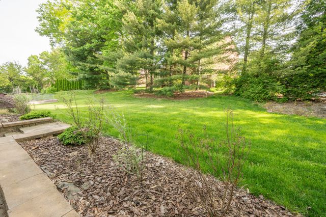 934 Palomino Drive, Villa Hills, KY 41017