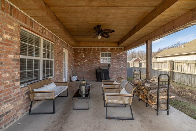 570 Bonanza Street, Centerton, AR 72719