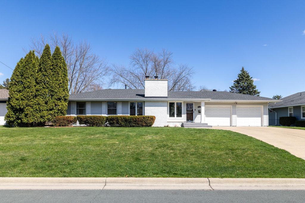 10037 Girard Avenue S, Bloomington, MN 55431