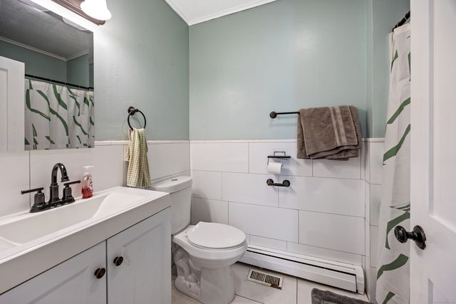 1045 Cooke Street, Waterbury, CT 06704