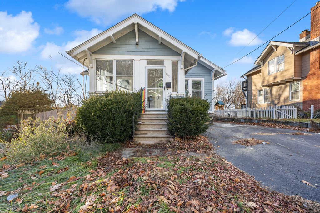 1045 Cooke Street, Waterbury, CT 06704