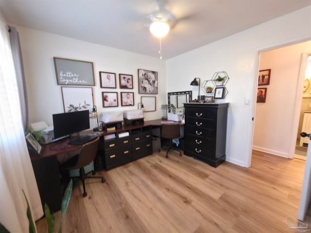 6533 College Dr, Milton, FL 32570