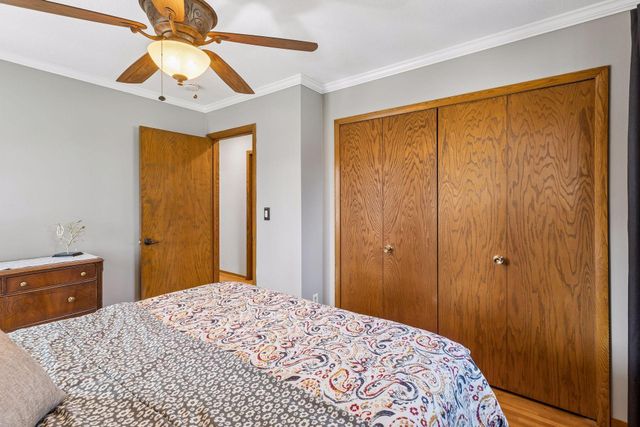 7859 48th Avenue N, New Hope, MN 55428