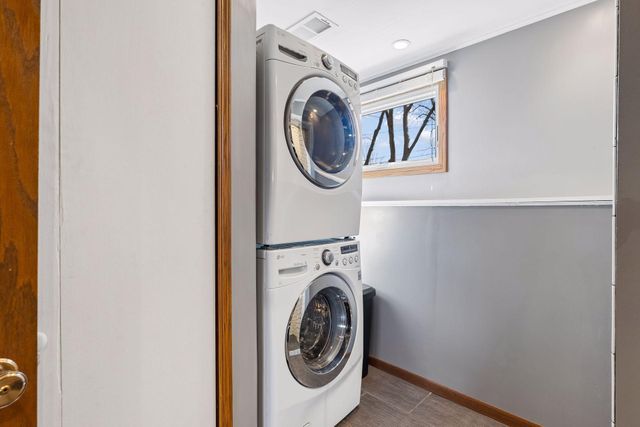 7859 48th Avenue N, New Hope, MN 55428