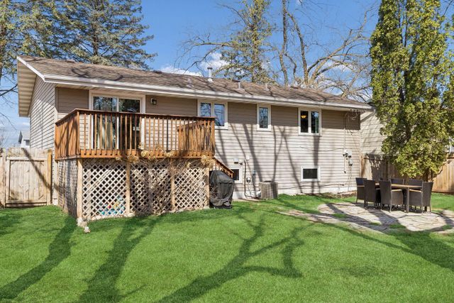 7859 48th Avenue N, New Hope, MN 55428