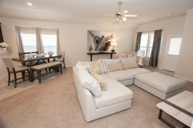 203 Brookwood Park Lane, Dickinson, TX 77539