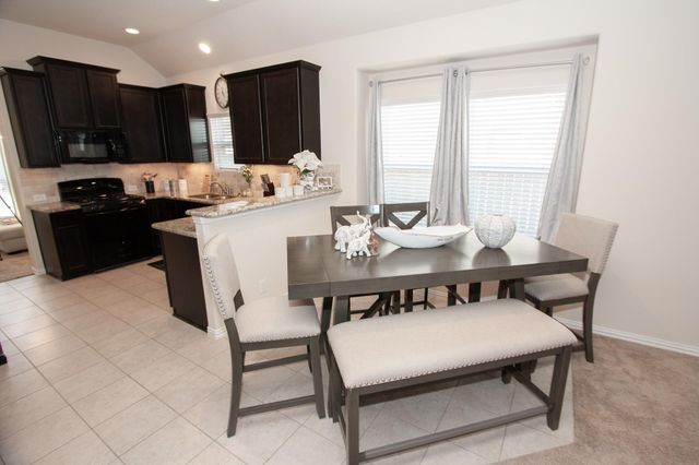 203 Brookwood Park Lane, Dickinson, TX 77539