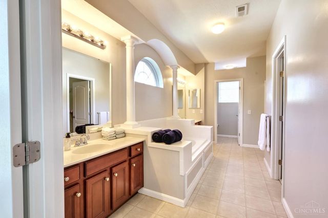 9530 Greenery Court, Deerfield Twp., OH 45140