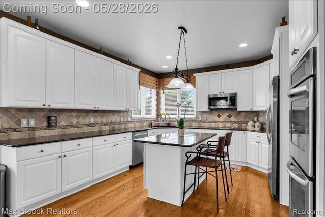 47071 Northumberland Street, Novi, MI 48374