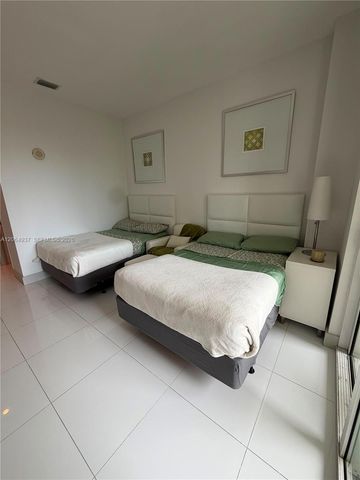 150 Sunny Isles Blvd 1-TH403, Sunny Isles Beach, FL 33160