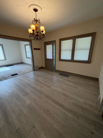 608 Oakwood Street, Owosso, MI 48867