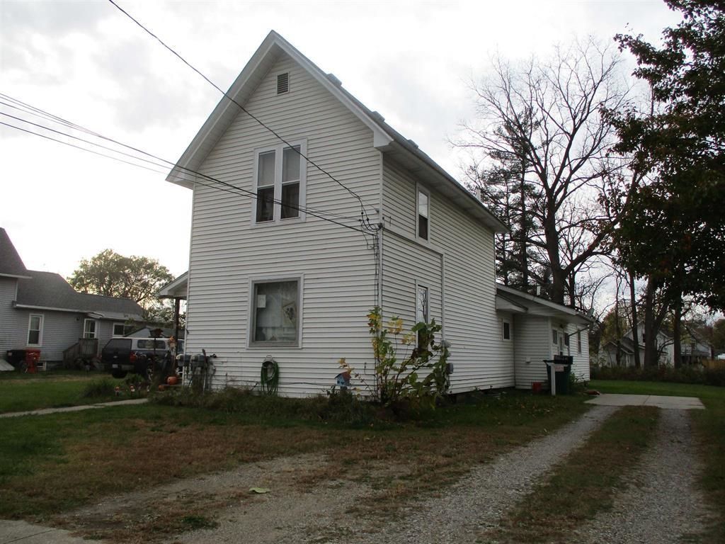 608 Oakwood Street, Owosso, MI 48867