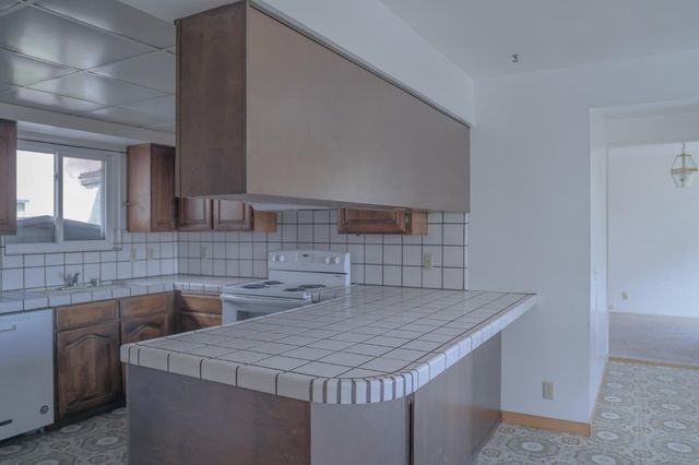 336 High Street, Monterey, CA 93940