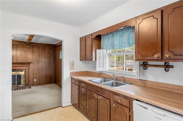 4017 Wexford Drive, Greensboro, NC 27406