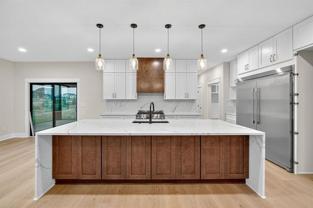 3794 NW 183rd Street, Clive, IA 50325
