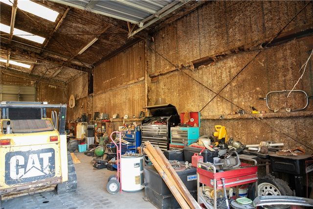 20 Red Tip Lane, Brenham, TX 77833