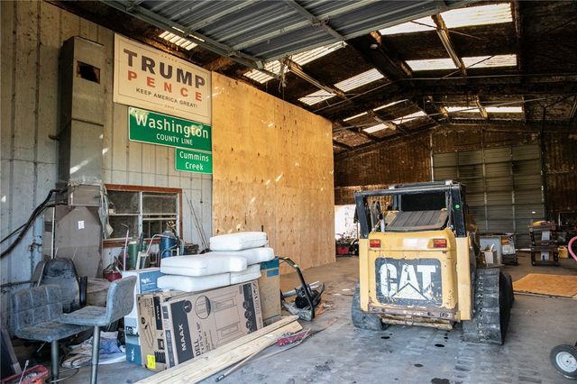 20 Red Tip Lane, Brenham, TX 77833