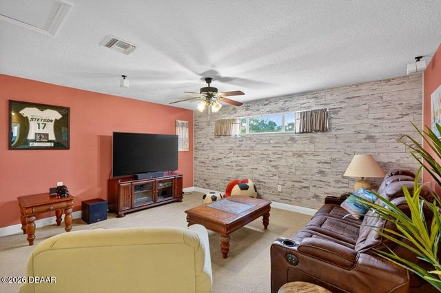 341 Glen Club Drive, Debary, FL 32713