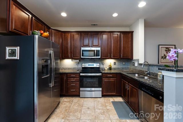 2512 Madeline Meadow Drive, Charlotte, NC 28217