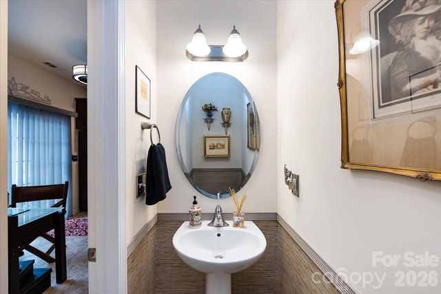 2512 Madeline Meadow Drive, Charlotte, NC 28217