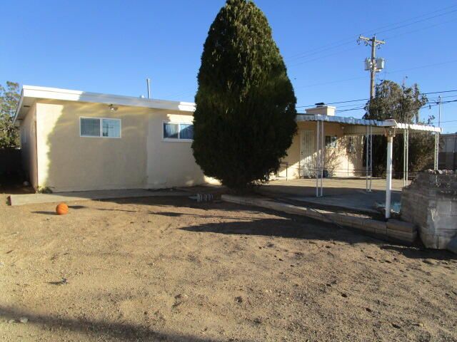 1009 Dakota Street NE, Albuquerque, NM 87110
