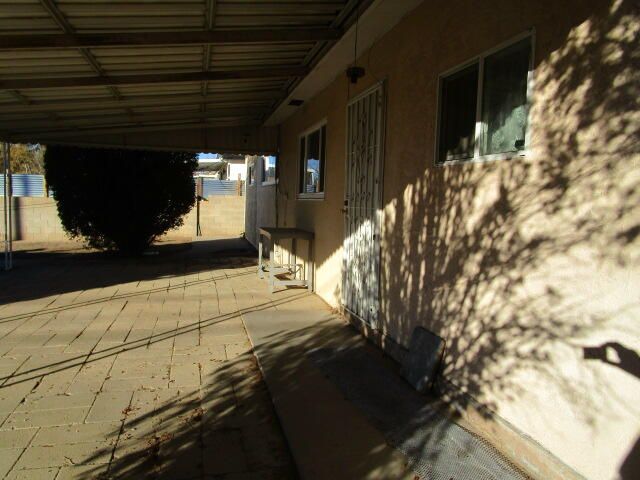 1009 Dakota Street NE, Albuquerque, NM 87110