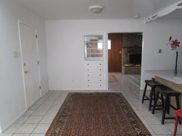 1009 Dakota Street NE, Albuquerque, NM 87110