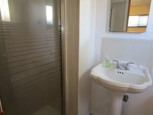 1009 Dakota Street NE, Albuquerque, NM 87110