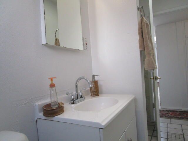 1009 Dakota Street NE, Albuquerque, NM 87110