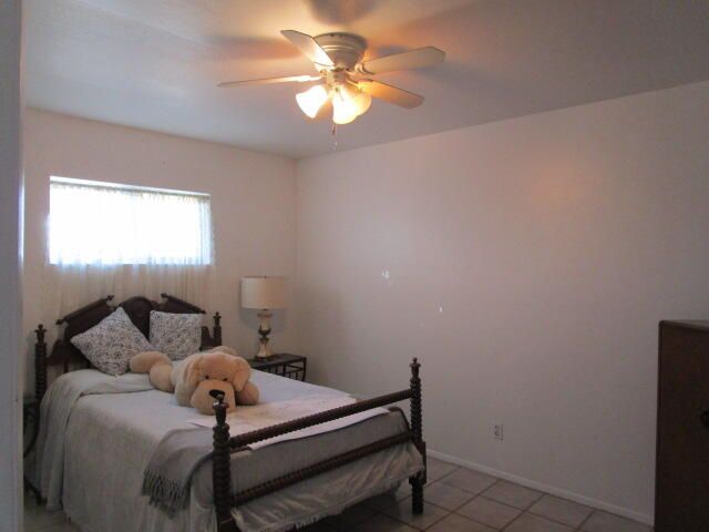 1009 Dakota Street NE, Albuquerque, NM 87110