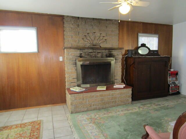 1009 Dakota Street NE, Albuquerque, NM 87110