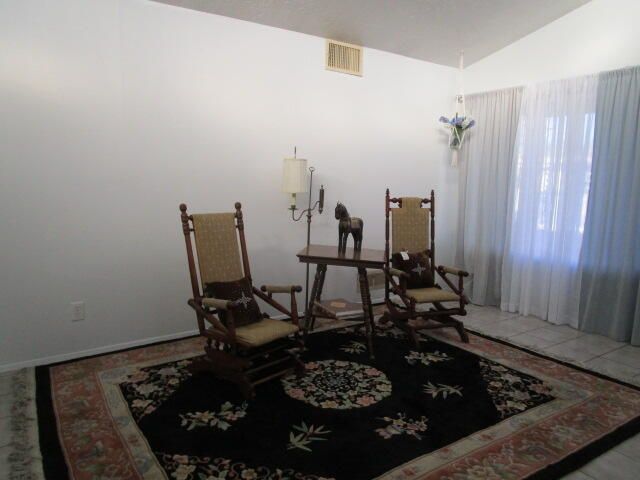 1009 Dakota Street NE, Albuquerque, NM 87110