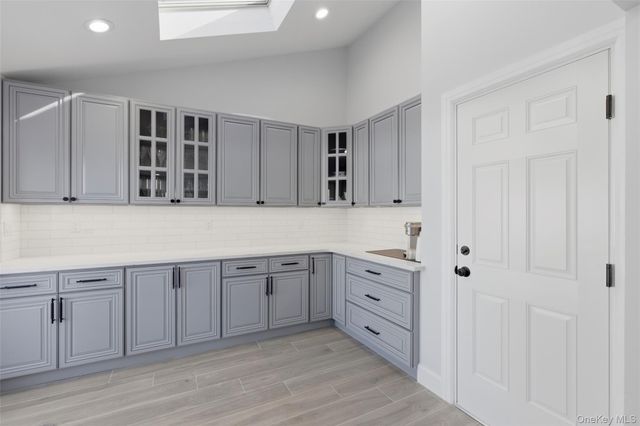 10 Weldon Lane, Farmingville, NY 11738