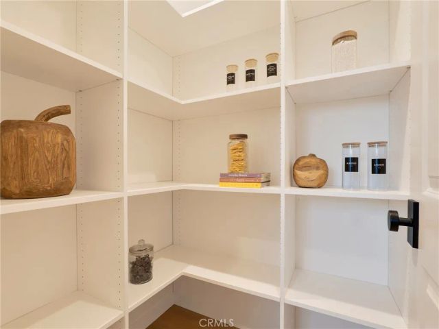 17156 Bullock, Encino, CA 91316