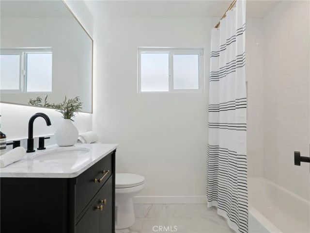 17156 Bullock, Encino, CA 91316
