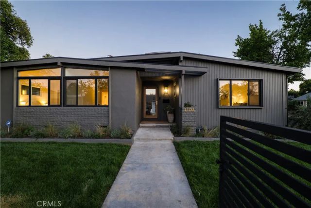 17156 Bullock, Encino, CA 91316